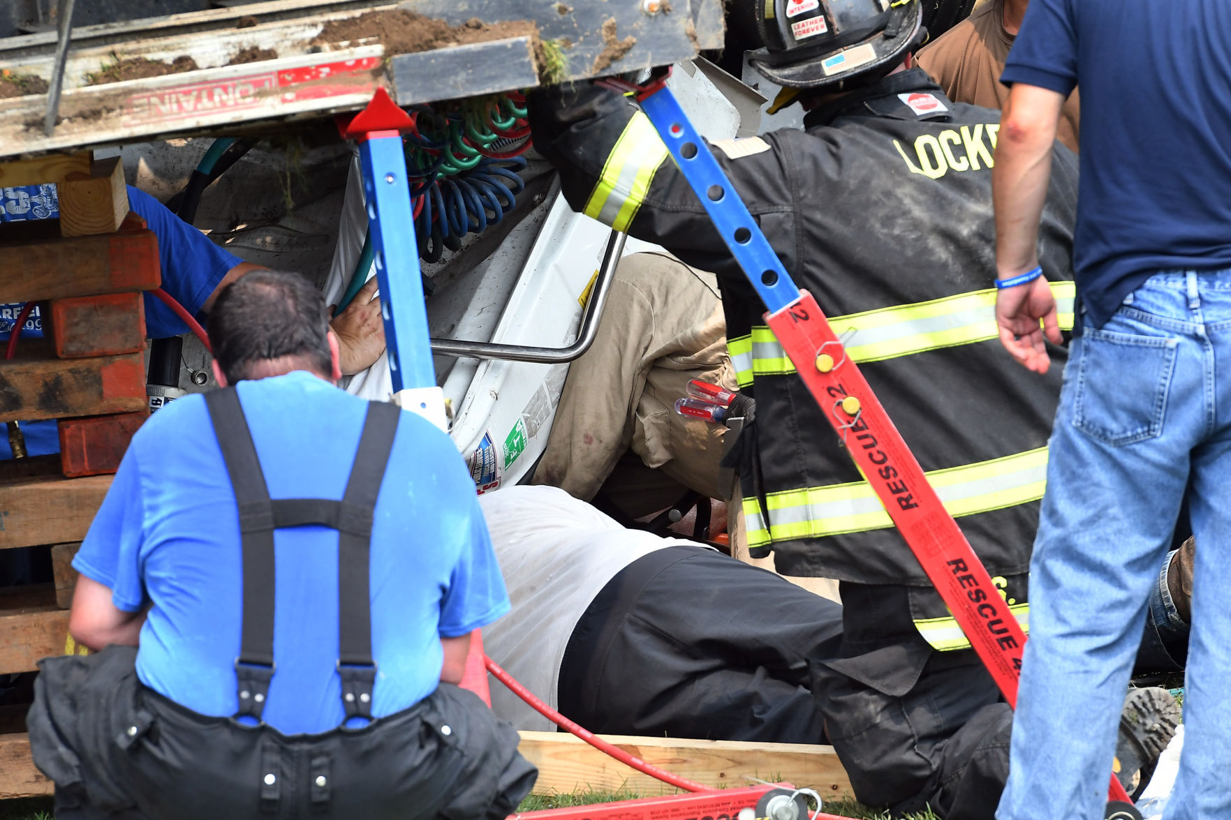Tractor Trailer Crash 2.JPG